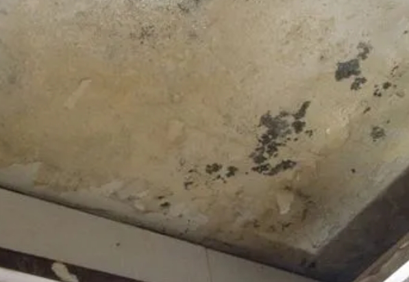 荣昌阳台漏水维修公司分享下荣昌卫生间渗水维修需要注意哪些问题。